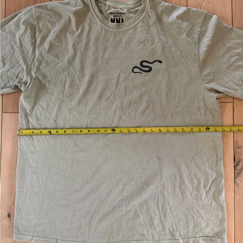 *NWT* Sun of the Desert 29 Palms Snake T-Shirt - Picture 7 of 8